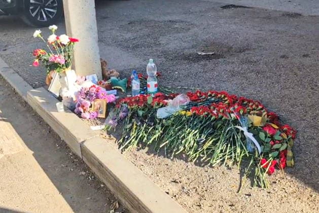 RUSSIA, STERLITAMAK - SEPTEMBER 24, 2026: A spontaneous memorial is seen near the Solnechny shopping center. The fire broke out on the shopping center’s second floor on September 22, spreading over 2,100 sq meters and killing four people. Ilfat Kinzyabayev TASS  98243771