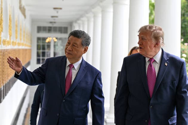 September 24, 2026, Washington, District Of Columbia, USA: United States President Donald J Trump and President Xi Jinping, of The PeopleÃ¢â‚¬â ¢s Republic of China, walk along the Colonnade prior to participating in a bilateral meeting in the Oval Office of the White House in Washington, DC, USA, on Thursday, September 24, 2026 Washington USA  - ZUMAs152 20260924_faa_s152_001 Copyright: xAnnabellexGordonx-xPoolxviaxCNPx