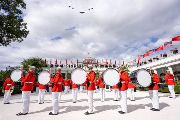 September 24, 2026, Washington, District Of Columbia, USa: President DONALD TRUMP, First Lady MELANIA TRUMP, and Chinese President XI JINPING participate in a military review in the Rose Garden of the White House during a state arrival ceremony for the Chinese president in Washington, DC, on September 24, 2026. The review featured military demonstrations by the U.S. Army Old Guard Fife and Drum Corps, the U.S. Marine Corps Silent Drill Platoon, and Ã¢â‚¬oeThe CommandantÃ¢â‚¬â ¢s OwnÃ¢â‚¬Â U.S. Marine Drum and Bugle Corps. The ceremony concluded with a military flyover featuring a B-2 Spirit and four F-22 Raptors. Washington USa  - ZUMAs365 20260924_znp_s365_022 Copyright: xJoeyxSussmanx