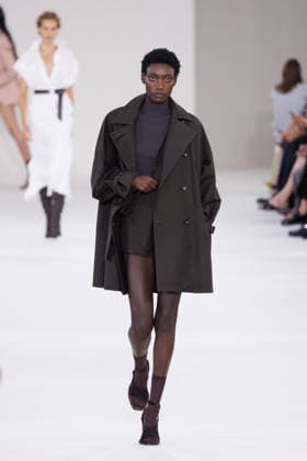 IPA88919633 - Milan, Milan Women™s Fashion Week Spring Summer 2027 - Women™s Fashion, Spring Summer 2027 - Max Mara fashion show - seen on the runway in the photo: Model  Copyright: xCinziaxCamelax xx IPA88919633