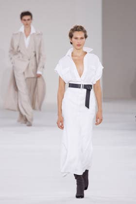 IPA88919635 - Milan, Milan Women™s Fashion Week Spring Summer 2027 - Women™s Fashion, Spring Summer 2027 - Max Mara fashion show - pictured on the runway: Model  Copyright: xCinziaxCamelax xx IPA88919635