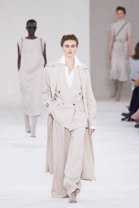 IPA88919638 - Milan, Milan Women™s Fashion Week Spring Summer 2027 - Women™s Fashion, Spring Summer 2027 - Max Mara fashion show - pictured on the runway: Model  Copyright: xCinziaxCamelax xx IPA88919638