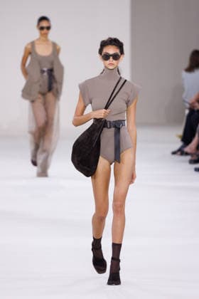 IPA88919644 - Milan, Milan Women™s Fashion Week Spring Summer 2027 - Women™s Fashion, Spring Summer 2027 - Max Mara fashion show - pictured on the runway: Model  Copyright: xCinziaxCamelax xx IPA88919644