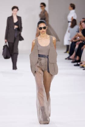 IPA88919647 - Milan, Milan Women™s Fashion Week Spring Summer 2027 - Women™s Fashion, Spring Summer 2027 - Max Mara fashion show - pictured on the runway: Model  Copyright: xCinziaxCamelax xx IPA88919647