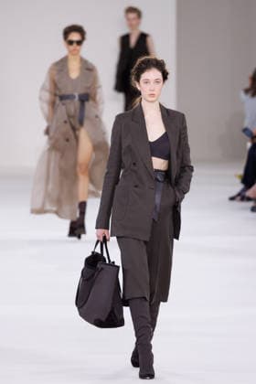 IPA88919650 - Milan, Milan Women™s Fashion Week Spring Summer 2027 - Women™s Fashion, Spring Summer 2027 - Max Mara fashion show - pictured on the runway: Model  Copyright: xCinziaxCamelax xx IPA88919650