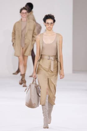 IPA88919675 - Milan, Milan Women™s Fashion Week Spring Summer 2027 - Women™s Fashion, Spring Summer 2027 - Max Mara fashion show - model on the runway in the photo: Model  Copyright: xCinziaxCamelax xx IPA88919675