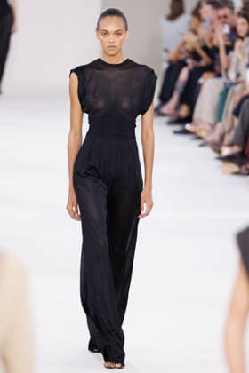 IPA88919685 - Milan, Milan Women™s Fashion Week Spring Summer 2027 - Women™s Fashion, Spring Summer 2027 - Max Mara fashion show - Model on the runway in the photo  Copyright: xCinziaxCamelax xx IPA88919685