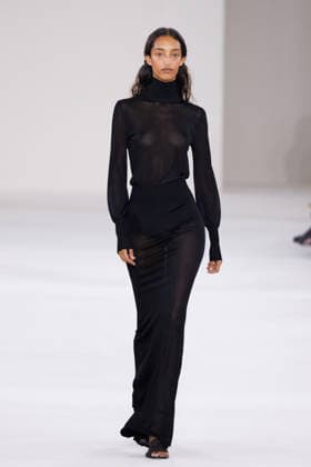 IPA88919688 - Milan, Milan Women™s Fashion Week Spring Summer 2027 - Women™s Fashion, Spring Summer 2027 - Max Mara fashion show - pictured on the runway: Model  Copyright: xCinziaxCamelax xx IPA88919688