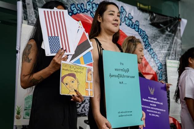 Activists rally in Bangkok for a bill to protect sex workers BANGKOK, THAILAND, SEPTEMBER 24, 2026: Sex workers™ rights activists demonstrate at the Ministry of Social Development and Human Security in Bangkok, calling for legislation to decriminalize sex work and provide labor protections. Thailand™s 1996 Prevention and Suppression of Prostitution Act criminalizes sex work, while rights groups are campaigning for legal recognition and access to labor and social protections. Bangkok Thailand Copyright: x xWatsawatxKoktabtimx xJNAxPressx