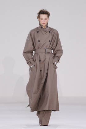 MFW - Max Mara Runway A model walks the runway during the Max Mara fashion show at Milan Women’s Fashion Week Spring Summer 2027 in Milan, Italy on September 24, 2026. Photo by Cinzia Camela IPA ABACAPRESS.COM Milan Italy  Copyright: xIPA ABACAx