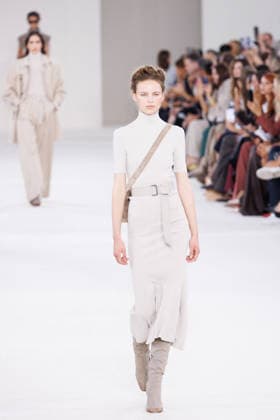 MFW - Max Mara Runway A model walks the runway during the Max Mara fashion show at Milan Women’s Fashion Week Spring Summer 2027 in Milan, Italy on September 24, 2026. Photo by Cinzia Camela IPA ABACAPRESS.COM Milan Italy  Copyright: xIPA ABACAx