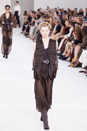 MFW - Max Mara Runway A model walks the runway during the Max Mara fashion show at Milan Women’s Fashion Week Spring Summer 2027 in Milan, Italy on September 24, 2026. Photo by Cinzia Camela IPA ABACAPRESS.COM Milan Italy  Copyright: xIPA ABACAx