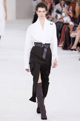 MFW - Max Mara Runway A model walks the runway during the Max Mara fashion show at Milan Women’s Fashion Week Spring Summer 2027 in Milan, Italy on September 24, 2026. Photo by Cinzia Camela IPA ABACAPRESS.COM Milan Italy  Copyright: xIPA ABACAx