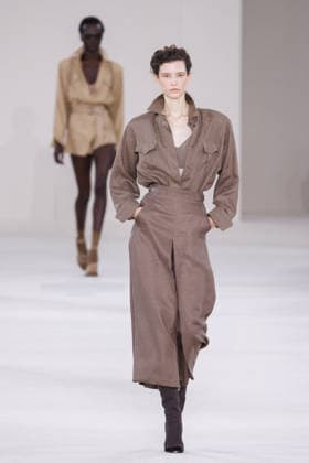 MFW - Max Mara Runway A model walks the runway during the Max Mara fashion show at Milan Women’s Fashion Week Spring Summer 2027 in Milan, Italy on September 24, 2026. Photo by Cinzia Camela IPA ABACAPRESS.COM Milan Italy  Copyright: xIPA ABACAx