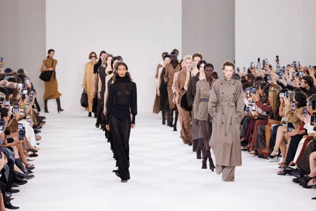 MFW - Max Mara Runway A model walks the runway during the Max Mara fashion show at Milan Women’s Fashion Week Spring Summer 2027 in Milan, Italy on September 24, 2026. Photo by Cinzia Camela IPA ABACAPRESS.COM Milan Italy  Copyright: xIPA ABACAx