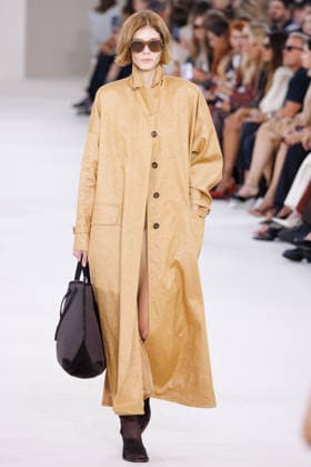 IPA88919679 - Milan, Milan Women™s Fashion Week Spring Summer 2027 - Women™s Fashion, Spring Summer 2027 - Max Mara fashion show - pictured on the runway: Model  Copyright: xCinziaxCamelax xx IPA88919679