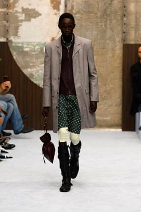 Runway at the Marni fashion show during Milan Fashion Week Women s Spring Summer 2027 on September 23, 2026, in Milan, Italy Bestimage Milan, Italy  Copyright: xAgencex xBestimagexAgencex xBestimagex
