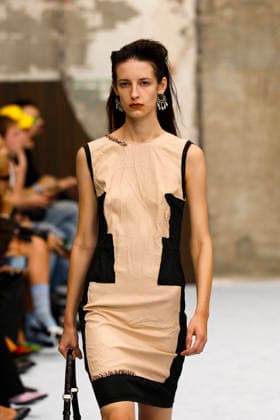 Runway at the Marni fashion show during Milan Fashion Week Women s Spring Summer 2027 on September 23, 2026, in Milan, Italy Bestimage Milan, Italy  Copyright: xAgencex xBestimagexAgencex xBestimagex
