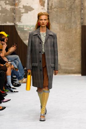 Runway at the Marni fashion show during Milan Fashion Week Women s Spring Summer 2027 on September 23, 2026, in Milan, Italy Bestimage Milan, Italy  Copyright: xAgencex xBestimagexAgencex xBestimagex