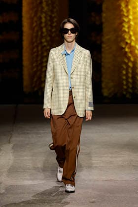 Runway at the Onitsuka Tiger fashion show during Milan Fashion Week Women s Spring Summer 2027 on September 23, 2026, in Milan, Italy Bestimage Milano Italy  Copyright: xAgencex xBestimagexAgencex xBestimagex