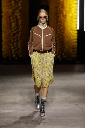 Runway at the Onitsuka Tiger fashion show during Milan Fashion Week Women s Spring Summer 2027 on September 23, 2026, in Milan, Italy Bestimage Milano Italy  Copyright: xAgencex xBestimagexAgencex xBestimagex