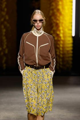 Runway at the Onitsuka Tiger fashion show during Milan Fashion Week Women s Spring Summer 2027 on September 23, 2026, in Milan, Italy Bestimage Milano Italy  Copyright: xAgencex xBestimagexAgencex xBestimagex
