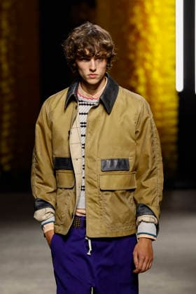 Runway at the Onitsuka Tiger fashion show during Milan Fashion Week Women s Spring Summer 2027 on September 23, 2026, in Milan, Italy Bestimage Milano Italy  Copyright: xAgencex xBestimagexAgencex xBestimagex