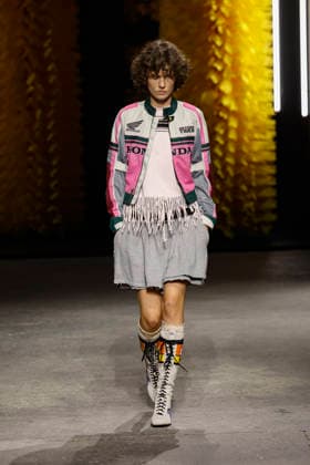 Runway at the Onitsuka Tiger fashion show during Milan Fashion Week Women s Spring Summer 2027 on September 23, 2026, in Milan, Italy Bestimage Milano Italy  Copyright: xAgencex xBestimagexAgencex xBestimagex