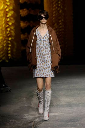 Runway at the Onitsuka Tiger fashion show during Milan Fashion Week Women s Spring Summer 2027 on September 23, 2026, in Milan, Italy Bestimage Milano Italy  Copyright: xAgencex xBestimagexAgencex xBestimagex