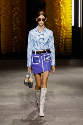 Runway at the Onitsuka Tiger fashion show during Milan Fashion Week Women s Spring Summer 2027 on September 23, 2026, in Milan, Italy Bestimage Milano Italy  Copyright: xAgencex xBestimagexAgencex xBestimagex