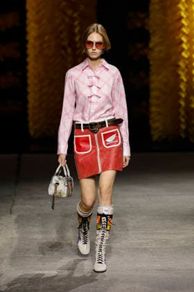 Runway at the Onitsuka Tiger fashion show during Milan Fashion Week Women s Spring Summer 2027 on September 23, 2026, in Milan, Italy Bestimage Milano Italy  Copyright: xAgencex xBestimagexAgencex xBestimagex