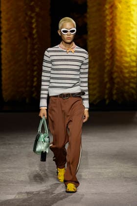 Runway at the Onitsuka Tiger fashion show during Milan Fashion Week Women s Spring Summer 2027 on September 23, 2026, in Milan, Italy Bestimage Milano Italy  Copyright: xAgencex xBestimagexAgencex xBestimagex