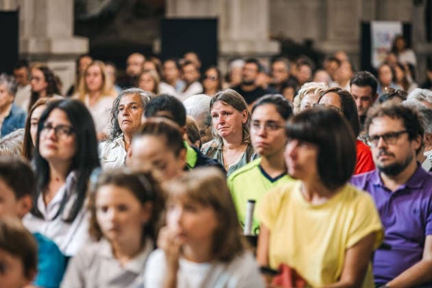 Mass in Marín, Pontevedra, for the victims of the earthquake that occurred in late June in Venezuela Mass for the victims from the municipality who lost their lives in the earthquake in Venezuela last June, on September 24, 2026, in Marín, Pontevedra, Galicia, Spain. The new parish church in Marín is hosting a Mass in memory of Lía, Ulises, Adela, and Yhosvany—a family of Venezuelan origin residing in the municipality—who died in the earthquakes that struck La Guaira last June. The event, organized by the educational community of the Colegio Inmaculada, is also dedicated to the victims of other natural disasters. SEPTEMBER 24, 2026 PARISH GALICIA GALICIANS VENEZUELA EARTHQUAKE TRIBUTE VENEZUELAN COMMUNITY VENEZUELANS NATURAL DISASTER VICTI  Copyright: xBeatrizxCiscarx 7797284