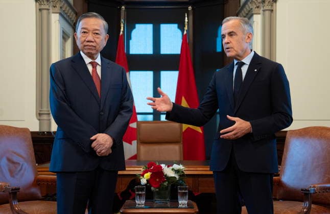 September 24, 2026, Ottawa, On, Canada: Prime Minister Mark Carney, right, speaks with Vietnamese General Secretary and President To Lam before a meeting in his office on Parliament Hill in Ottawa, Thursday, Sept. 24, 2026. Ottawa Canada  - ZUMAc35_ 20260924_zaf_c35_019 Copyright: xAdrianxWyldx