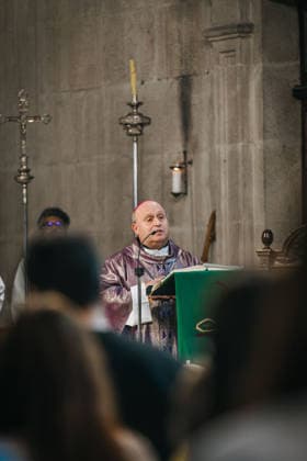 Mass in Marín, Pontevedra, for the victims of the earthquake that occurred in late June in Venezuela Mass for the victims from the municipality who lost their lives in the earthquake in Venezuela last June, on September 24, 2026, in Marín, Pontevedra, Galicia, Spain. The new parish church in Marín is hosting a Mass in memory of Lía, Ulises, Adela, and Yhosvany—a family of Venezuelan origin residing in the municipality—who died in the earthquakes that struck La Guaira last June. The event, organized by the educational community of the Colegio Inmaculada, is also dedicated to the victims of other natural disasters. SEPTEMBER 24, 2026 PARISH GALICIA GALICIANS VENEZUELA EARTHQUAKE TRIBUTE VENEZUELAN COMMUNITY VENEZUELANS NATURAL DISASTER VICTI  Copyright: xBeatrizxCiscarx 7797290