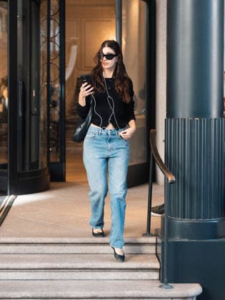Camila Morrone leaves the Palazzo Parigi luxury hotel in Milan during MLFW Fashion Week on September 24, 2026. Tiziano Da Silva, Bestimage. Camila Morrone leaves the Palazzo Parigi luxury hotel in Milan during MLFW Fashion Week on September 24, 2026. Milan, Italy  Copyright: xTizianoxDaxSilvax xBestimagexTizianoxDaxSilvax xBestimagex