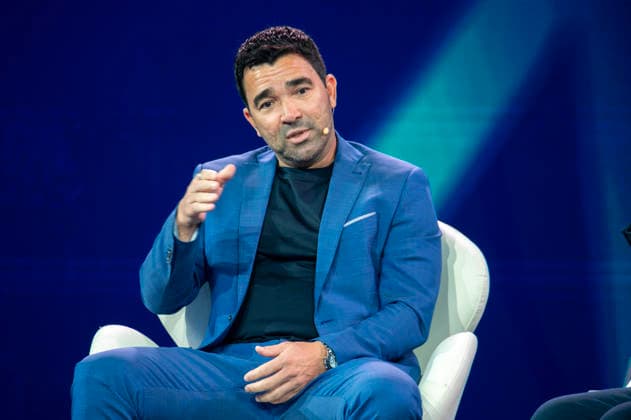 September 22, 2026, Lisbon, Lisbon, Portugal: DECO (FC Barcelona) during a one-on-one session at the Portugal Football Summit at the Cidade do Futebol in Oeiras. Lisbon Portugal - ZUMAr238 20260922_zip_r238_057 Copyright: xRicardoxRochax