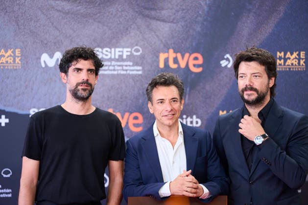 74th San Sebastian International Film Festival: 7h40 ce matin-lÃ Milo Red Carpet Alvaro Morte, Franceso Carril, Manuel Menchon attended 7h40 ce matin-lÃ Milo Red Carpet during 74th San Sebastian International Film Festival at Kursaal Theatre on September 24, 2026 in Donostia San Sebastian, Spain Photo by IMAGO MPG Donostia San Sebastian Kursaal Theatre Euskadi Spain  Copyright: xMPGx
