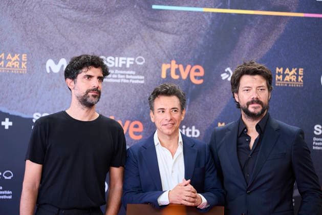 74th San Sebastian International Film Festival: 7h40 ce matin-lÃ Milo Red Carpet Alvaro Morte, Franceso Carril, Manuel Menchon attended 7h40 ce matin-lÃ Milo Red Carpet during 74th San Sebastian International Film Festival at Kursaal Theatre on September 24, 2026 in Donostia San Sebastian, Spain Photo by IMAGO MPG Donostia San Sebastian Kursaal Theatre Euskadi Spain  Copyright: xMPGx