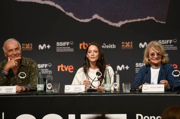 Jacques Fieschi, Marion Cotillard, and Nicole Garcia at the press conference for the film *7h40 ce matin à Milo* at the 74th San Sebastián International Film Festival (Festival Internacional de Cine de San Sebastián) at the Kursaal in San Sebastián, September 24, 2026 Foto:xC.xNiehausx xFuturexImagex matin_6919