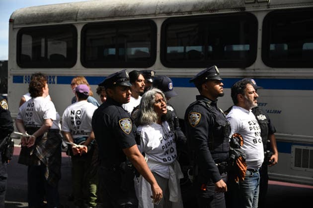 Mass demonstration against the war on Palestine and Iran in front of the United Nations NEW YORK, UNITED STATES - SEPTEMBER 24: Some demonstrators are detained during a protest against the war in Palestine and Iran as people gather in front of the United Nation in New York, United States, on September 24, 2026. Mehmet Ali Ozcan Anadolu New York United States. Editorial use only. Please get in touch for any other usage.  Copyright: x2026xAnadoluxMehmetxAlixOzcanx