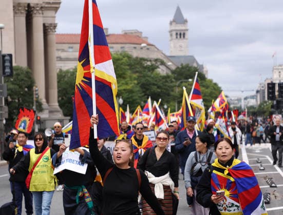 September 24, 2026, Washington, District Of Columbia, USA: Demonstrators from the Free Tibet movement protest against Chinese President Xi Jinping s state visit in Washington, DC, as they march toward the US Capitol on September 24, 2026. President Xi is on a State visit to the United States from September 23 to 25. Washington USA  - ZUMAs337 20260924_znp_s337_014 Copyright: xGentxShkullakux