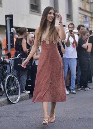 IPA88927116 - Milan, Milan Women s Fashion Week: Spring Summer 2026 2027 - Women s Fashion, Spring Summer 2026–2027 - Alberta Ferretti fashion show - Pictured: Guest  Copyright: xLucaxPontix xLucaPonti IpaAgencyx IPA88927116