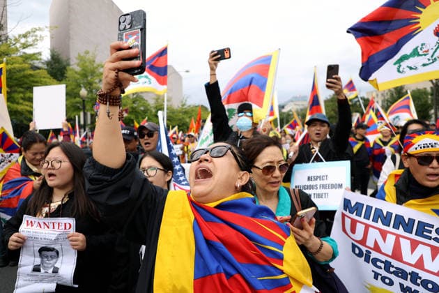September 24, 2026, Washington, District Of Columbia, USA: Demonstrators from the Free Tibet movement protest against Chinese President Xi Jinping s state visit in Washington, DC, as they march toward the US Capitol on September 24, 2026. President Xi is on a State visit to the United States from September 23 to 25. Washington USA - ZUMAs337 20260924_znp_s337_023 Copyright: xGentxShkullakux