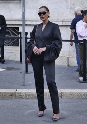 IPA88927192 - Milan, Milan Women’s Fashion Week: Spring Summer 2026 2027 — Women’s Fashion, Spring Summer 2026–2027 — Alberta Ferretti fashion show — Pictured: Guest  Copyright: xLucaxPontix xLucaPonti IpaAgencyx IPA88927192