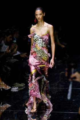 MFW Spring Summer 2027 Roberto Cavalli Runway MP MILAN, ITALY - SEPTEMBER 24: a model walks the catwalk of Roberto Cavalli fashion show catwalk during the Milan Fashion Week - Womenswear Spring Summer 2027 on September 24, 2026 in Milan, Italy. Photo by Marco Piovanotto Abacapress.com Milan Italy  Copyright: xPiovanottoxMarco ABACAx