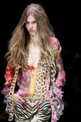 MFW Spring Summer 2027 Roberto Cavalli Runway MP MILAN, ITALY - SEPTEMBER 24: a model walks the catwalk of Roberto Cavalli fashion show catwalk during the Milan Fashion Week - Womenswear Spring Summer 2027 on September 24, 2026 in Milan, Italy. Photo by Marco Piovanotto Abacapress.com Milan Italy  Copyright: xPiovanottoxMarco ABACAx
