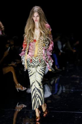 MFW Spring Summer 2027 Roberto Cavalli Runway MP MILAN, ITALY - SEPTEMBER 24: a model walks the catwalk of Roberto Cavalli fashion show catwalk during the Milan Fashion Week - Womenswear Spring Summer 2027 on September 24, 2026 in Milan, Italy. Photo by Marco Piovanotto Abacapress.com Milan Italy  Copyright: xPiovanottoxMarco ABACAx