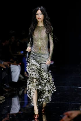 MFW Spring Summer 2027 Roberto Cavalli Runway MP MILAN, ITALY - SEPTEMBER 24: a model walks the catwalk of Roberto Cavalli fashion show catwalk during the Milan Fashion Week - Womenswear Spring Summer 2027 on September 24, 2026 in Milan, Italy. Photo by Marco Piovanotto Abacapress.com Milan Italy  Copyright: xPiovanottoxMarco ABACAx