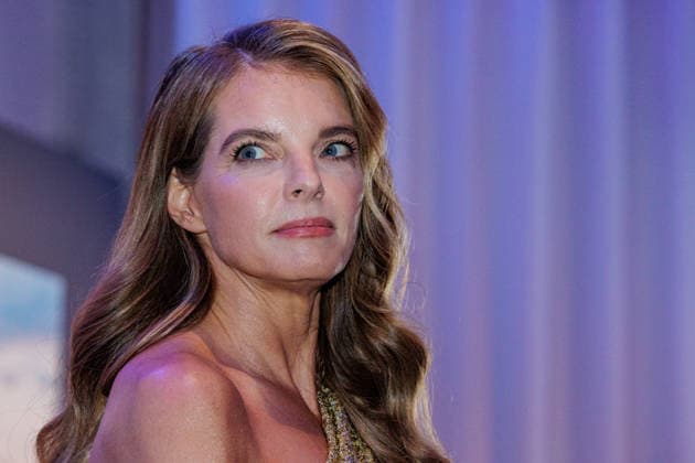September 24, 2026, Düsseldorf: Yvonne Catterfeld on the Blue Carpet at the launch of the new Guerlain L™Heure Bleue Eau de Parfum at the Lofthouse in Düsseldorf, Lofthouse, Reisholzer Werftstraße, North Rhine-Westphalia, Germany